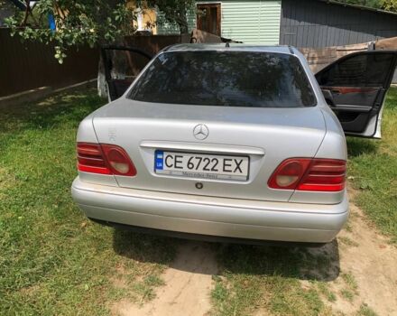 Сірий Мерседес 220, об'ємом двигуна 2.2 л та пробігом 50 тис. км за 3800 $, фото 3 на Automoto.ua