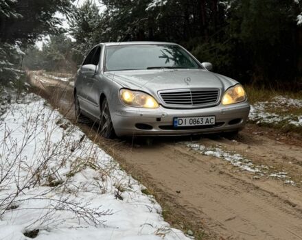 Серый Мерседес 220, объемом двигателя 3.2 л и пробегом 550 тыс. км за 3800 $, фото 1 на Automoto.ua