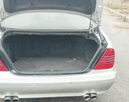 Серый Мерседес 220, объемом двигателя 5.8 л и пробегом 299 тыс. км за 3499 $, фото 9 на Automoto.ua