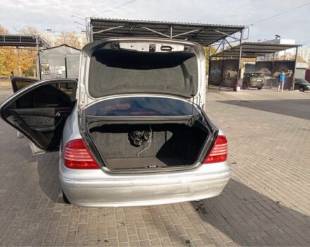 Серый Мерседес 220, объемом двигателя 3.2 л и пробегом 450 тыс. км за 5300 $, фото 8 на Automoto.ua