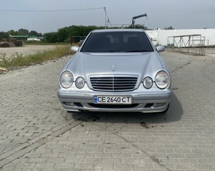Серый Мерседес 220, объемом двигателя 2.1 л и пробегом 430 тыс. км за 3300 $, фото 2 на Automoto.ua