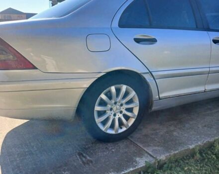 Серый Мерседес 220, объемом двигателя 2.2 л и пробегом 270 тыс. км за 3600 $, фото 6 на Automoto.ua