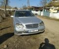 Серый Мерседес 220, объемом двигателя 2.1 л и пробегом 203 тыс. км за 2200 $, фото 1 на Automoto.ua