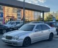 Серый Мерседес 220, объемом двигателя 2.2 л и пробегом 777 тыс. км за 3514 $, фото 1 на Automoto.ua