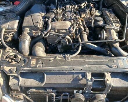 Серый Мерседес 220, объемом двигателя 2.2 л и пробегом 270 тыс. км за 3600 $, фото 8 на Automoto.ua