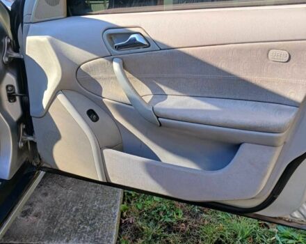 Серый Мерседес 220, объемом двигателя 2.2 л и пробегом 270 тыс. км за 3600 $, фото 14 на Automoto.ua