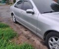 Сірий Мерседес 220, об'ємом двигуна 3.2 л та пробігом 300 тис. км за 5900 $, фото 7 на Automoto.ua