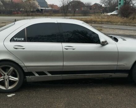 Серый Мерседес 220, объемом двигателя 5.8 л и пробегом 299 тыс. км за 3499 $, фото 4 на Automoto.ua