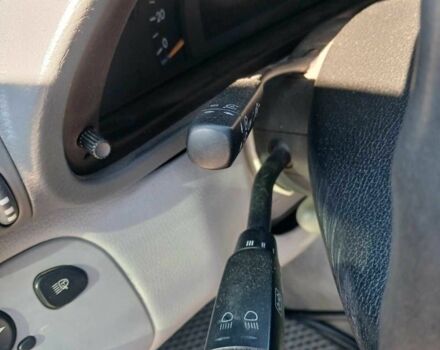 Серый Мерседес 220, объемом двигателя 2.2 л и пробегом 270 тыс. км за 3600 $, фото 20 на Automoto.ua