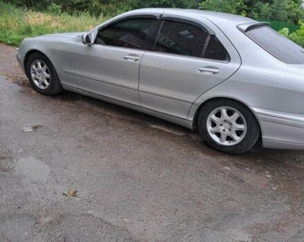 Серый Мерседес 220, объемом двигателя 3.2 л и пробегом 300 тыс. км за 5700 $, фото 8 на Automoto.ua