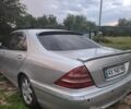 Сірий Мерседес 220, об'ємом двигуна 3.2 л та пробігом 300 тис. км за 5900 $, фото 1 на Automoto.ua