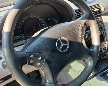 Серый Мерседес 220, объемом двигателя 2.2 л и пробегом 270 тыс. км за 3600 $, фото 19 на Automoto.ua