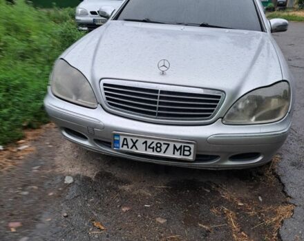 Сірий Мерседес 220, об'ємом двигуна 3.2 л та пробігом 300 тис. км за 5900 $, фото 10 на Automoto.ua