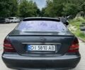 Серый Мерседес 220, объемом двигателя 4 л и пробегом 380 тыс. км за 5500 $, фото 1 на Automoto.ua