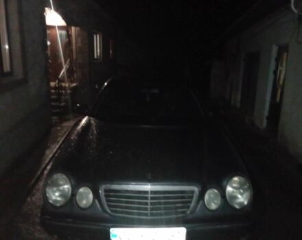 Серый Мерседес 220, объемом двигателя 2.1 л и пробегом 3 тыс. км за 2500 $, фото 1 на Automoto.ua