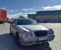 Сірий Мерседес 220, об'ємом двигуна 2.1 л та пробігом 425 тис. км за 2351 $, фото 1 на Automoto.ua