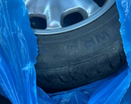 Серый Мерседес 220, объемом двигателя 2.2 л и пробегом 300 тыс. км за 1950 $, фото 4 на Automoto.ua