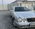 Сірий Мерседес 220, об'ємом двигуна 2.7 л та пробігом 505 тис. км за 2602 $, фото 1 на Automoto.ua