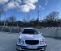 Серый Мерседес 220, объемом двигателя 2.1 л и пробегом 393 тыс. км за 4700 $, фото 1 на Automoto.ua