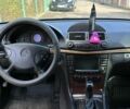 Серый Мерседес 220, объемом двигателя 2.2 л и пробегом 380 тыс. км за 3200 $, фото 4 на Automoto.ua