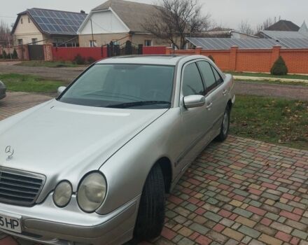 Серый Мерседес 220, объемом двигателя 2.1 л и пробегом 535 тыс. км за 2963 $, фото 15 на Automoto.ua