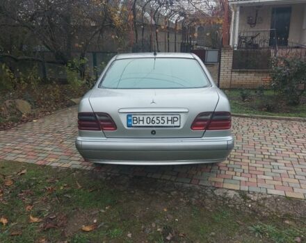 Серый Мерседес 220, объемом двигателя 2.1 л и пробегом 535 тыс. км за 2963 $, фото 13 на Automoto.ua