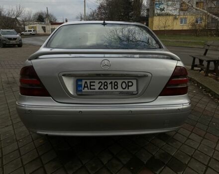 Серый Мерседес 220, объемом двигателя 3.2 л и пробегом 350 тыс. км за 4699 $, фото 6 на Automoto.ua