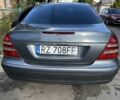 Серый Мерседес 220, объемом двигателя 2.2 л и пробегом 380 тыс. км за 3200 $, фото 12 на Automoto.ua