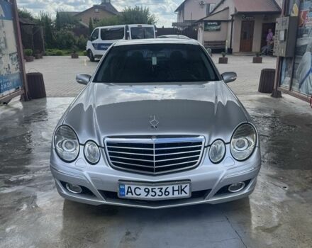 Сірий Мерседес 220, об'ємом двигуна 2.1 л та пробігом 417 тис. км за 6000 $, фото 4 на Automoto.ua