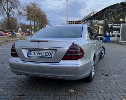 Серый Мерседес 220, объемом двигателя 2.2 л и пробегом 351 тыс. км за 5400 $, фото 2 на Automoto.ua