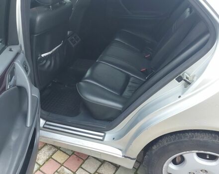 Серый Мерседес 220, объемом двигателя 2.1 л и пробегом 535 тыс. км за 2963 $, фото 7 на Automoto.ua