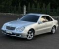 Сірий Мерседес 220, об'ємом двигуна 2.2 л та пробігом 300 тис. км за 6019 $, фото 1 на Automoto.ua