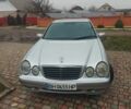 Серый Мерседес 220, объемом двигателя 2.1 л и пробегом 535 тыс. км за 2963 $, фото 16 на Automoto.ua