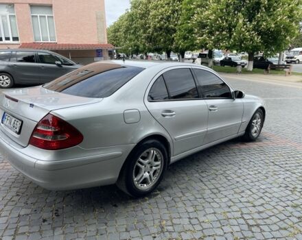 Серый Мерседес 220, объемом двигателя 2.2 л и пробегом 340 тыс. км за 2999 $, фото 3 на Automoto.ua