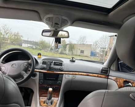 Серый Мерседес 220, объемом двигателя 2.1 л и пробегом 3 тыс. км за 4400 $, фото 1 на Automoto.ua