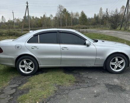 Серый Мерседес 220, объемом двигателя 2.1 л и пробегом 3 тыс. км за 4400 $, фото 3 на Automoto.ua