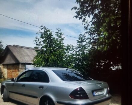 Серый Мерседес 220, объемом двигателя 3.2 л и пробегом 400 тыс. км за 3927 $, фото 4 на Automoto.ua