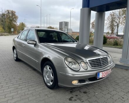 Сірий Мерседес 220, об'ємом двигуна 2.2 л та пробігом 300 тис. км за 3100 $, фото 9 на Automoto.ua