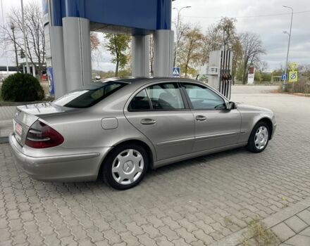 Сірий Мерседес 220, об'ємом двигуна 2.2 л та пробігом 300 тис. км за 3100 $, фото 6 на Automoto.ua