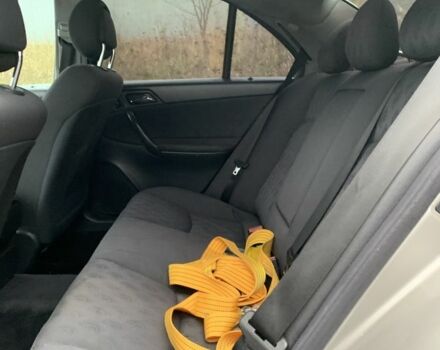 Сірий Мерседес 220, об'ємом двигуна 2.2 л та пробігом 400 тис. км за 1200 $, фото 5 на Automoto.ua