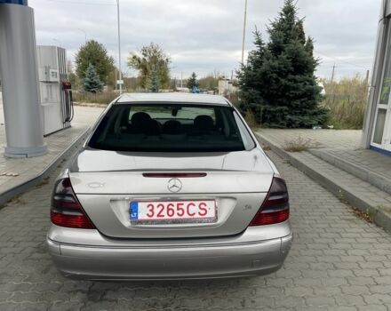 Сірий Мерседес 220, об'ємом двигуна 2.2 л та пробігом 300 тис. км за 3100 $, фото 5 на Automoto.ua