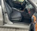 Сірий Мерседес 220, об'ємом двигуна 2.2 л та пробігом 300 тис. км за 3100 $, фото 17 на Automoto.ua