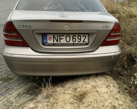 Сірий Мерседес 220, об'ємом двигуна 2.2 л та пробігом 400 тис. км за 1200 $, фото 3 на Automoto.ua