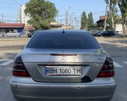 Сірий Мерседес 220, об'ємом двигуна 2.1 л та пробігом 400 тис. км за 4250 $, фото 1 на Automoto.ua