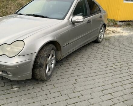 Сірий Мерседес 220, об'ємом двигуна 2.2 л та пробігом 400 тис. км за 1200 $, фото 2 на Automoto.ua