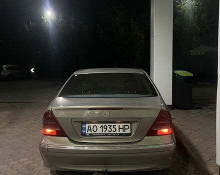 Сірий Мерседес 220, об'ємом двигуна 2.1 л та пробігом 364 тис. км за 3750 $, фото 6 на Automoto.ua