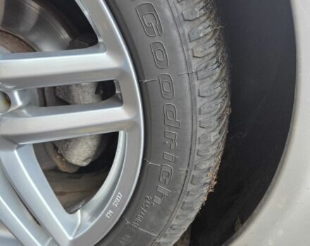 Серый Мерседес 220, объемом двигателя 2.1 л и пробегом 361 тыс. км за 7000 $, фото 20 на Automoto.ua