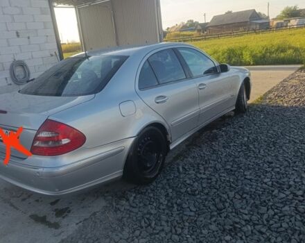 Серый Мерседес 220, объемом двигателя 2.2 л и пробегом 315 тыс. км за 2620 $, фото 4 на Automoto.ua