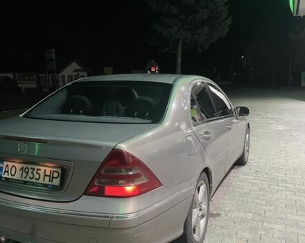 Сірий Мерседес 220, об'ємом двигуна 2.1 л та пробігом 364 тис. км за 3750 $, фото 8 на Automoto.ua