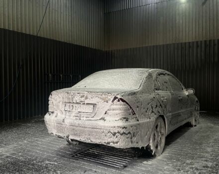 Сірий Мерседес 220, об'ємом двигуна 2.1 л та пробігом 364 тис. км за 3750 $, фото 3 на Automoto.ua